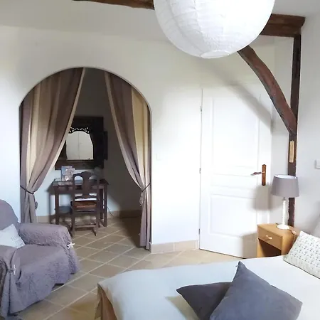 Guest house En Pascot: Charming With Two Additional