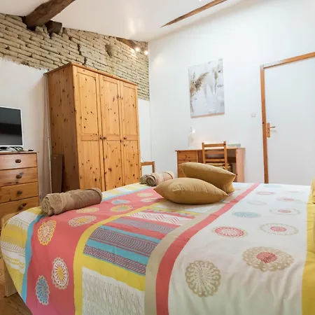 Guest house En Pascot: Charming With Two Additional