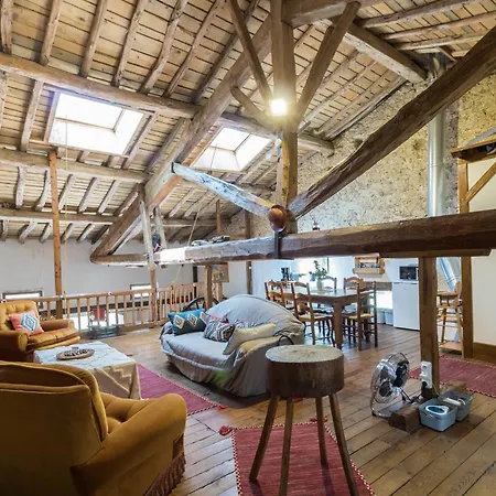 Guest house En Pascot: Charming With Two Additional 3*