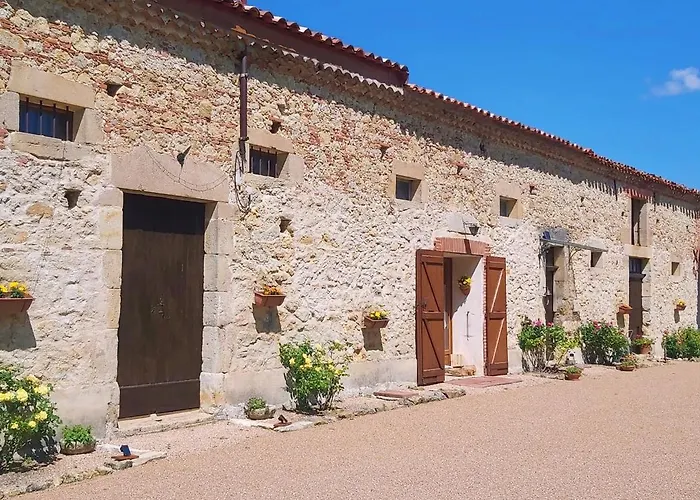 Et Cosy Dans Ferme De Caractère - Grand Jardin Au Calme Proche Canal Du Midi - Barbecue, Billard&cheminée Affittacamere 3*