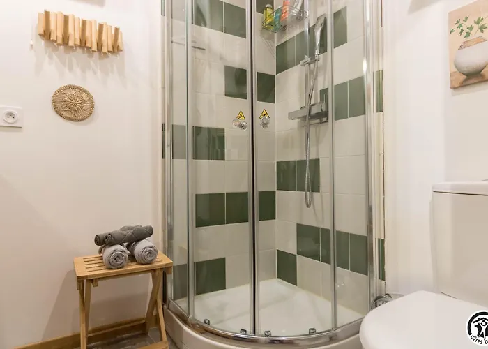 בית הארחה En Pascot - Avec Salle De Bain Privative Et 2 Avec Salle De Bain Commune - Billard, Jardin Et Barbecue - A 10 Min De Villefranche, Nailloux Et Du Canal Du Midi - A Louer Separement Ou Ensemble